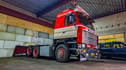 20251019-Tom-Holding-00587